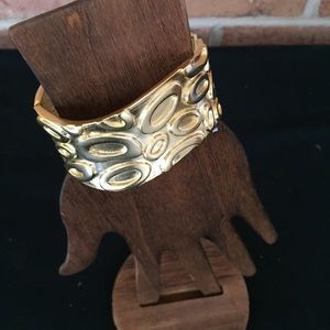 FUN,Wide gold plated Susan Shaw hinged bracelet
